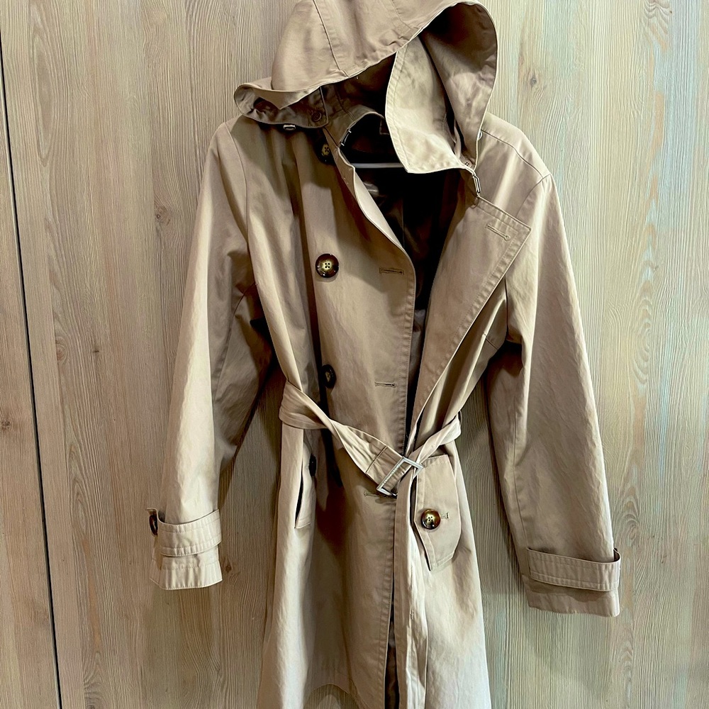 MICHAEL KORS trench coat, beige, size XL.
